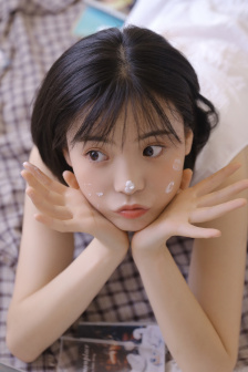 双腿打开被迫分腿调教视频